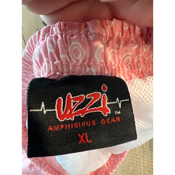 UZZI men’s XL pink and white swim trunks - Picture 2 of 2